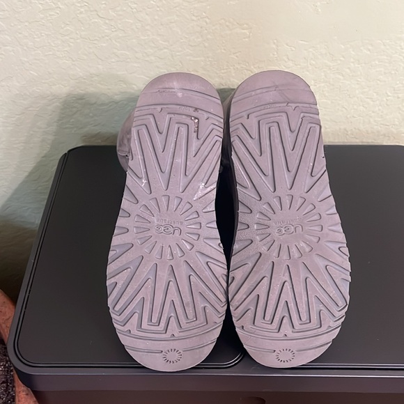 UGG classic Short Boot Grey Size 7 - Picture 6 of 8